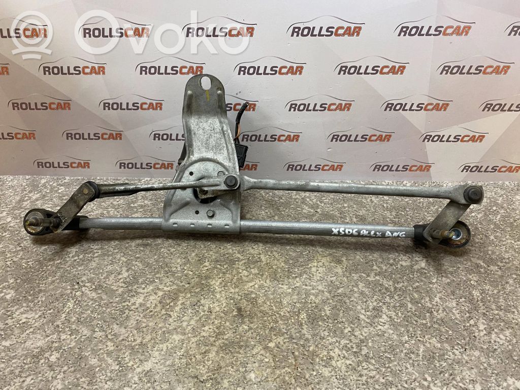 Mechanizm i silniczek wycieraczek szyby przedniej / czołowej   711153603,404923,6913007,2136A