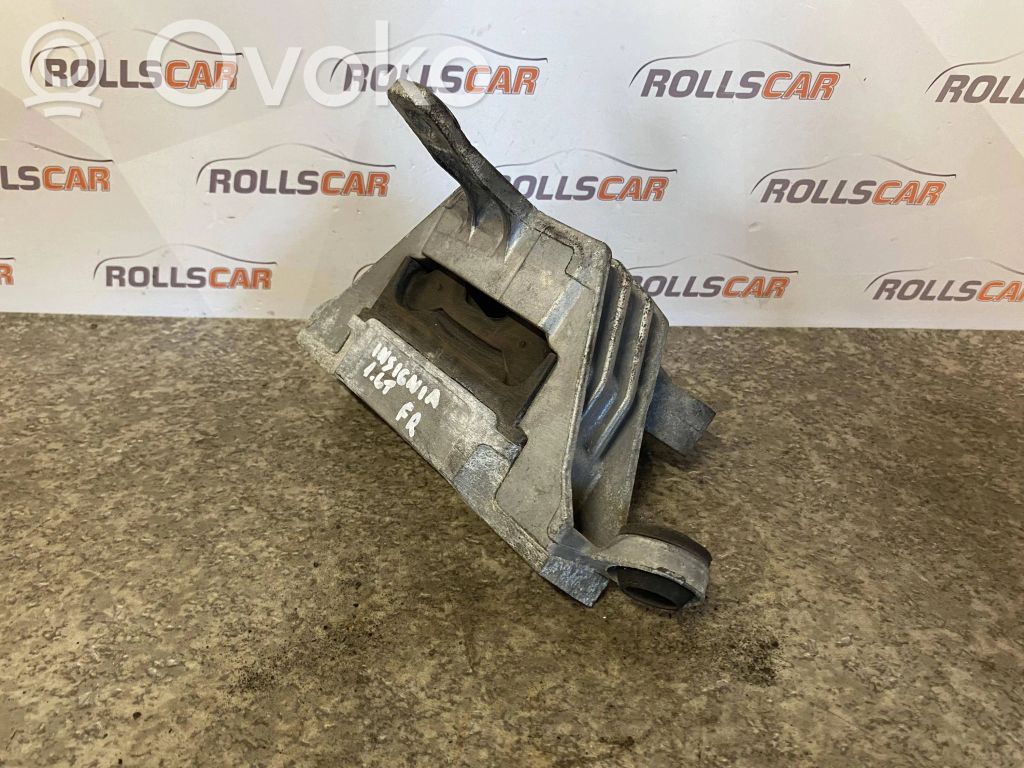Opel Insignia A Engine mount bracket 