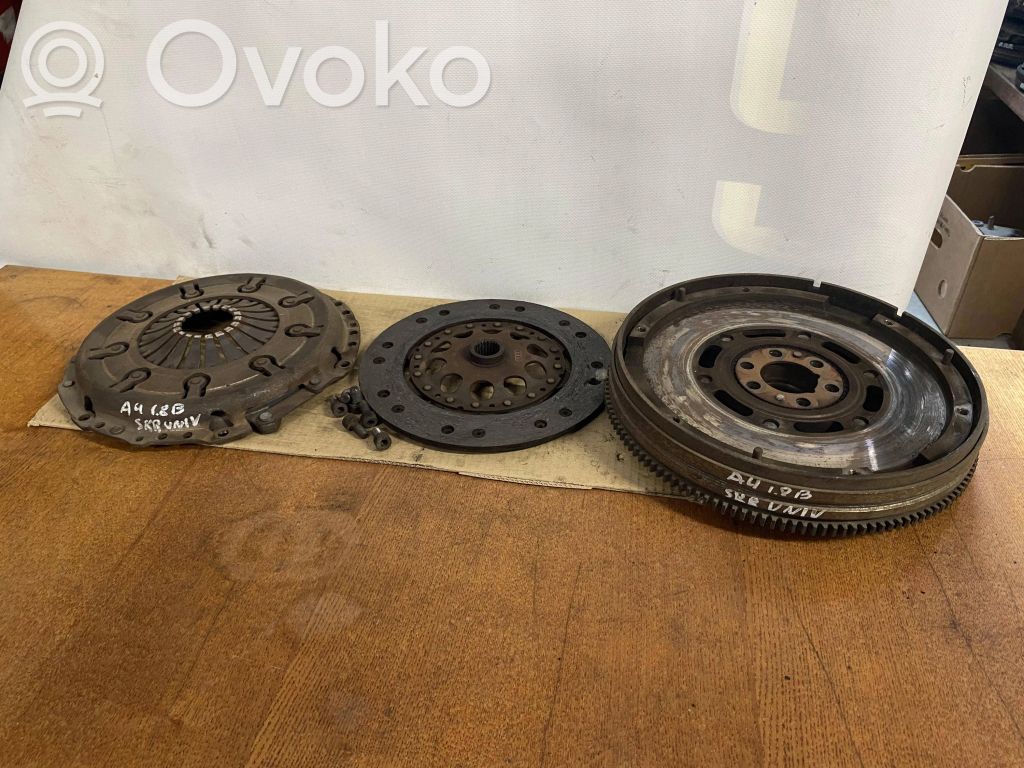 Audi A4 S4 B5 8D Sprzęgło / Komplet 