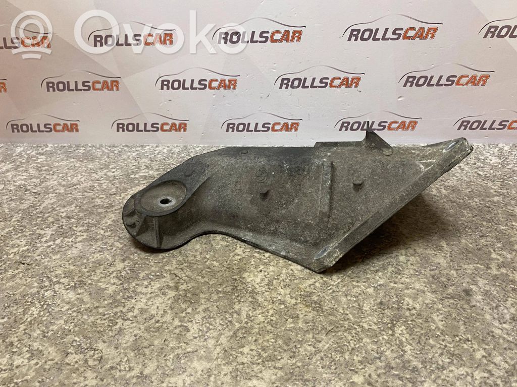 BMW X5 E53 Engine mounting bracket 