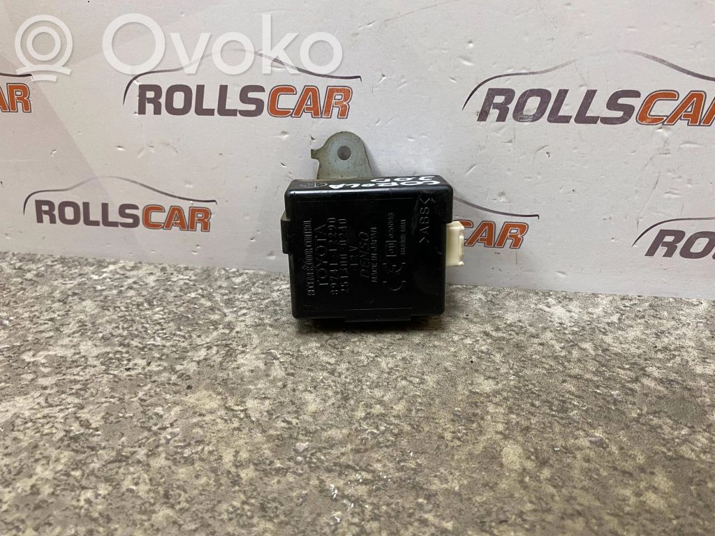 Toyota Corolla E120 E130 Door control unit/module 