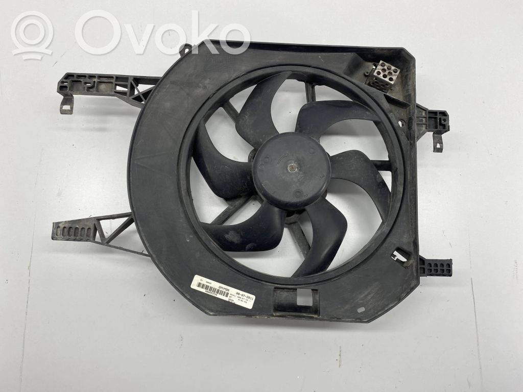Opel Vivaro Elektryczny wentylator chłodnicy 