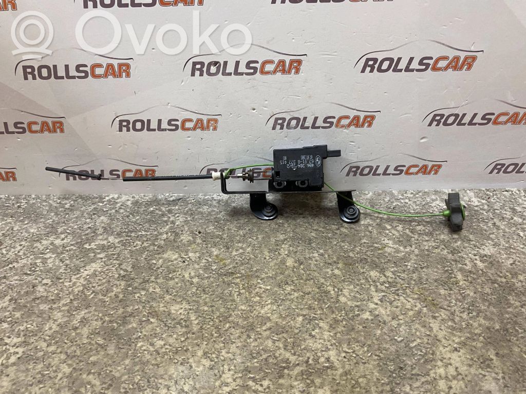 BMW 5 E60 E61 Fuel tank cap lock motor 