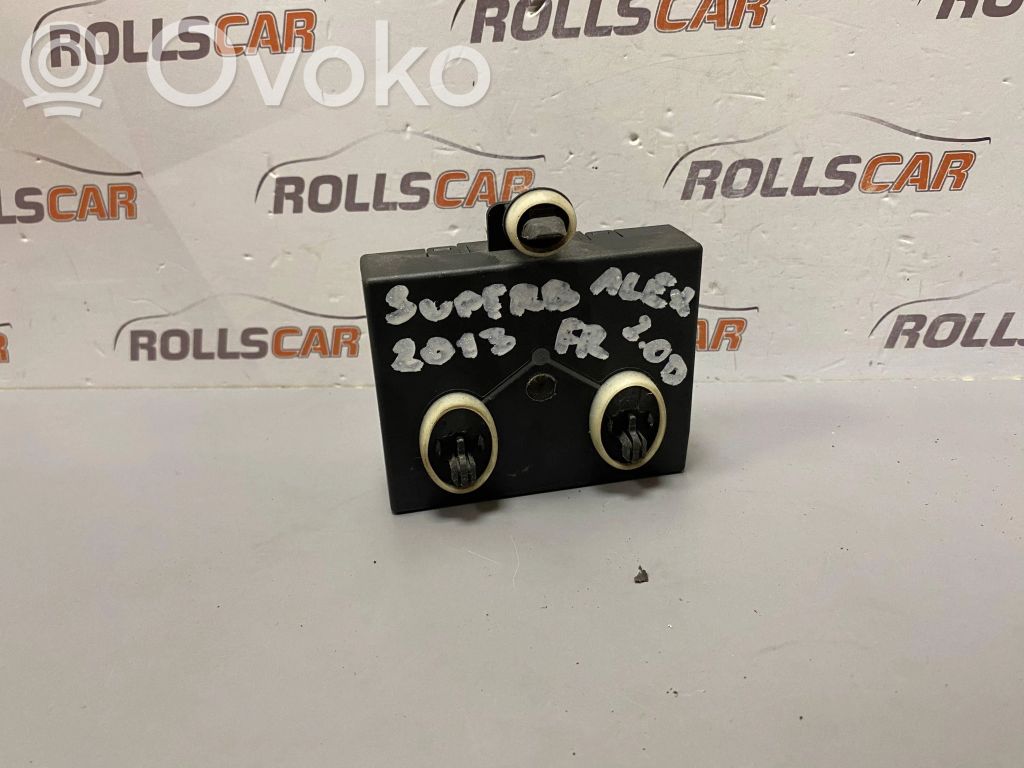 Skoda Superb B6 (3T) Door control unit/module 