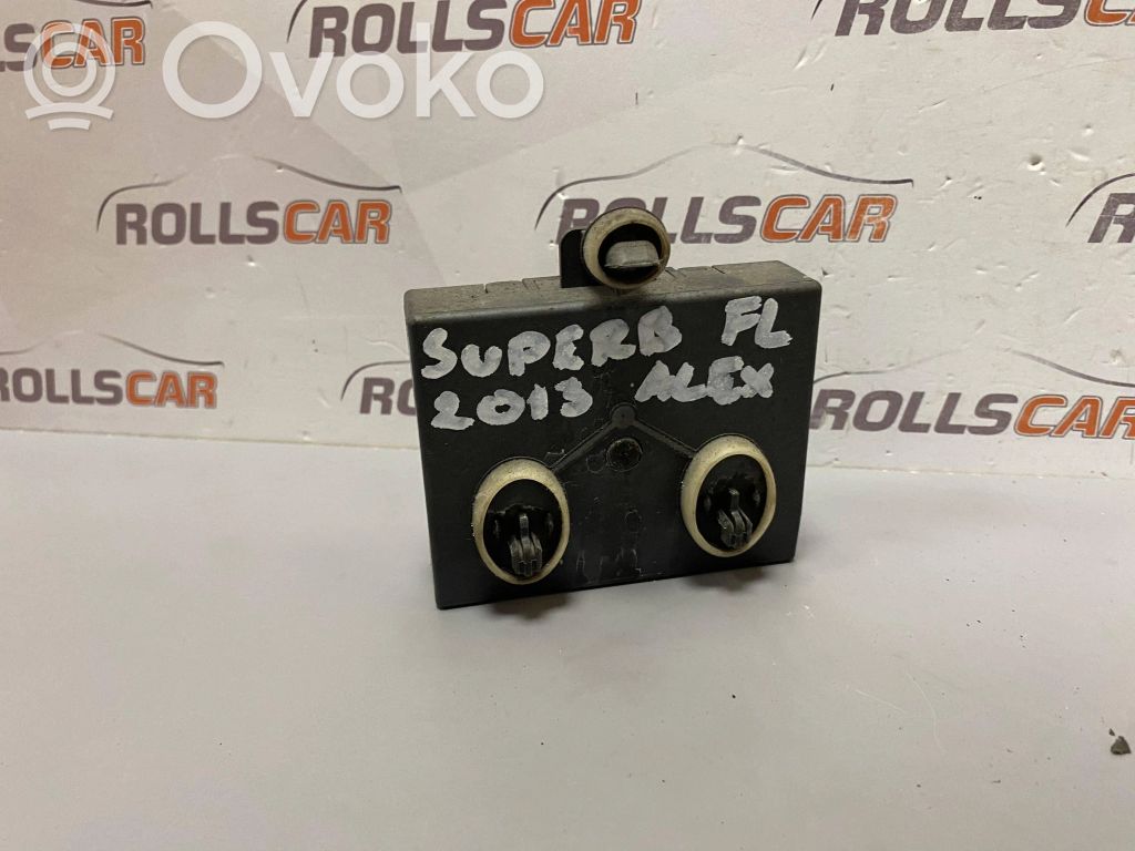 Skoda Superb B6 (3T) Door control unit/module 