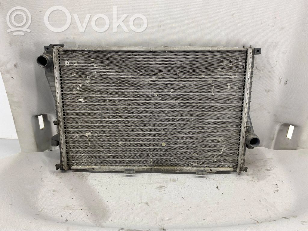 BMW 5 E39 Radiador del refrigerante 