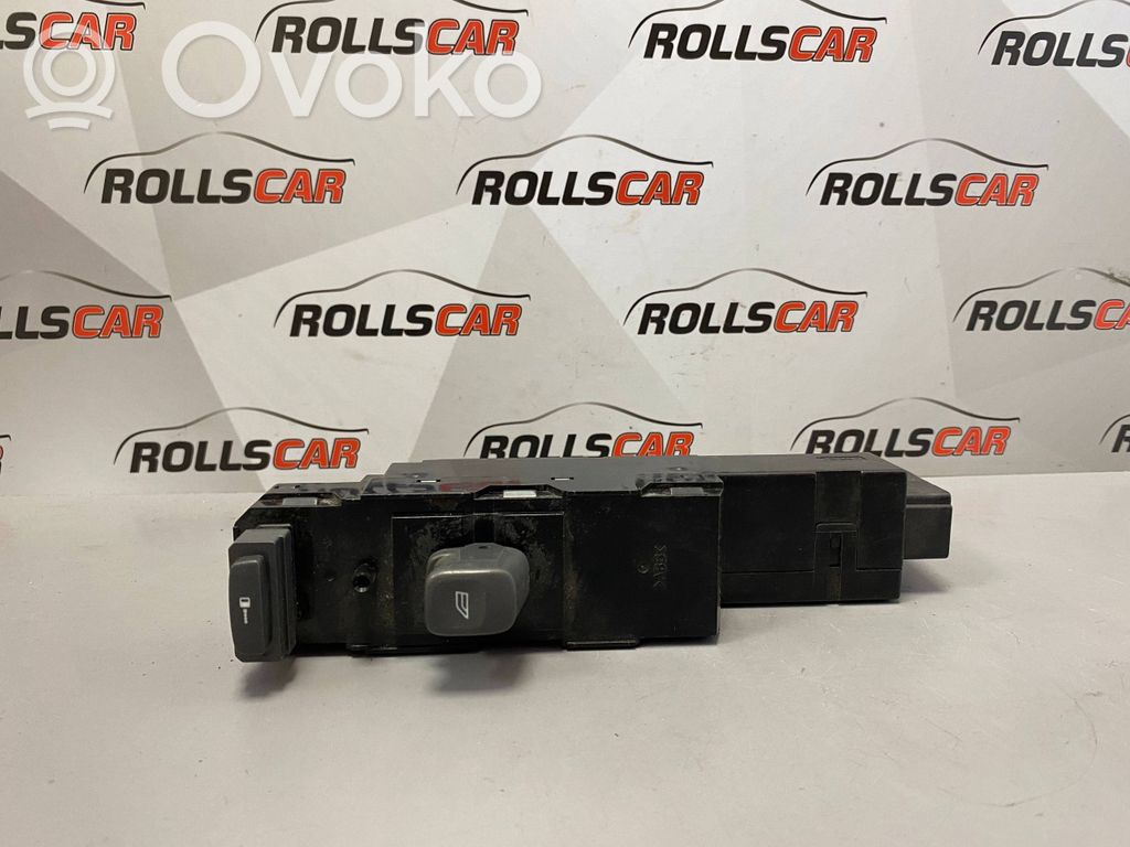 Volvo XC70 Electric window control switch 