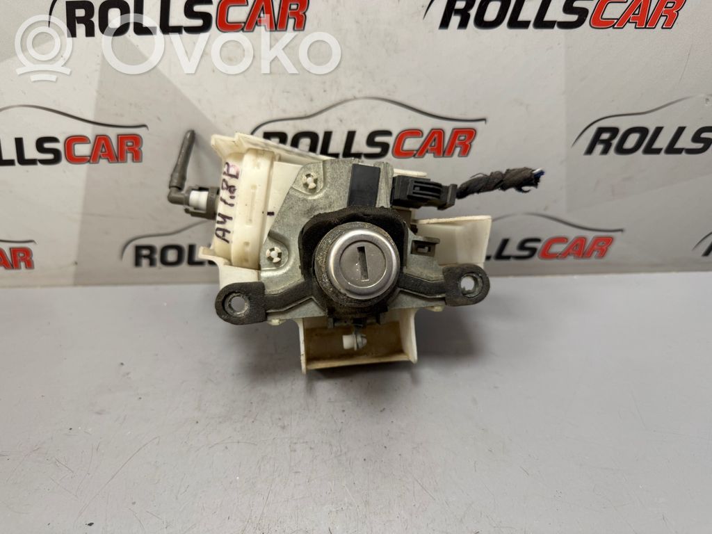 Audi A4 S4 B5 8D Tailgate exterior lock 
