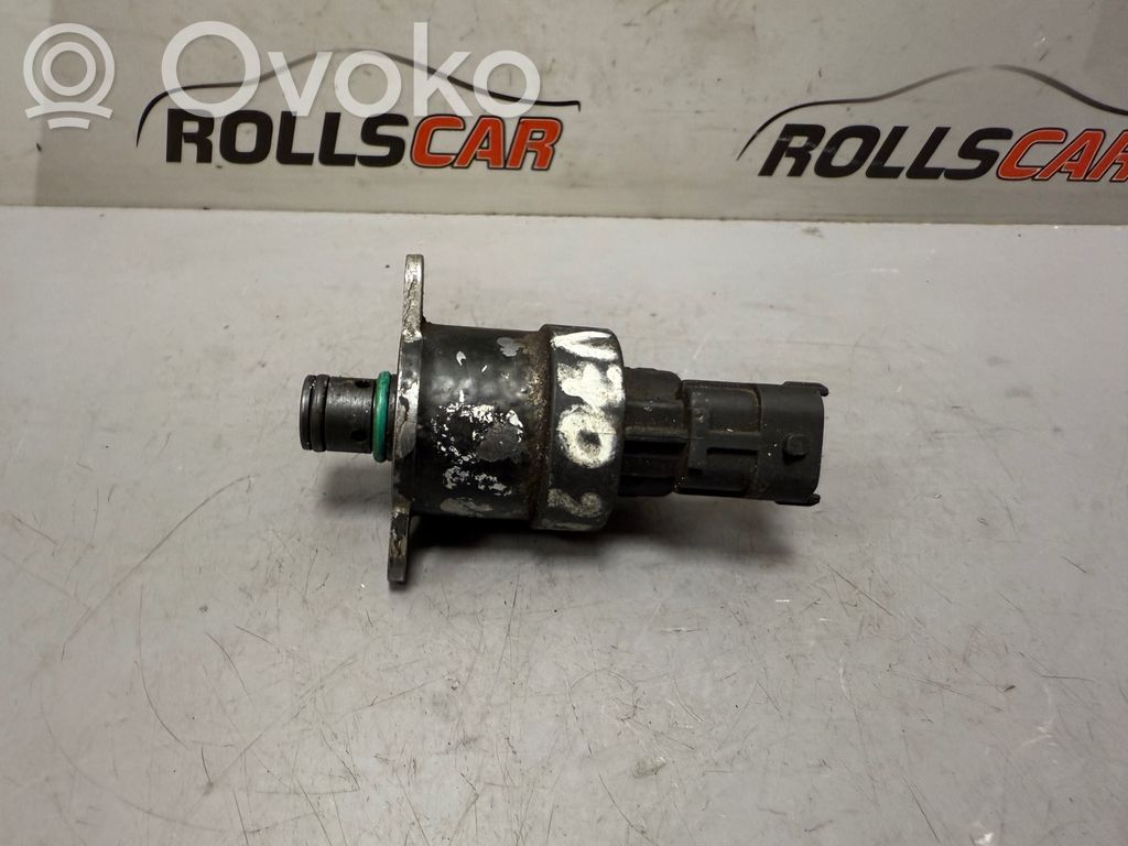 Volvo V70 Regulador de presión del combustible 