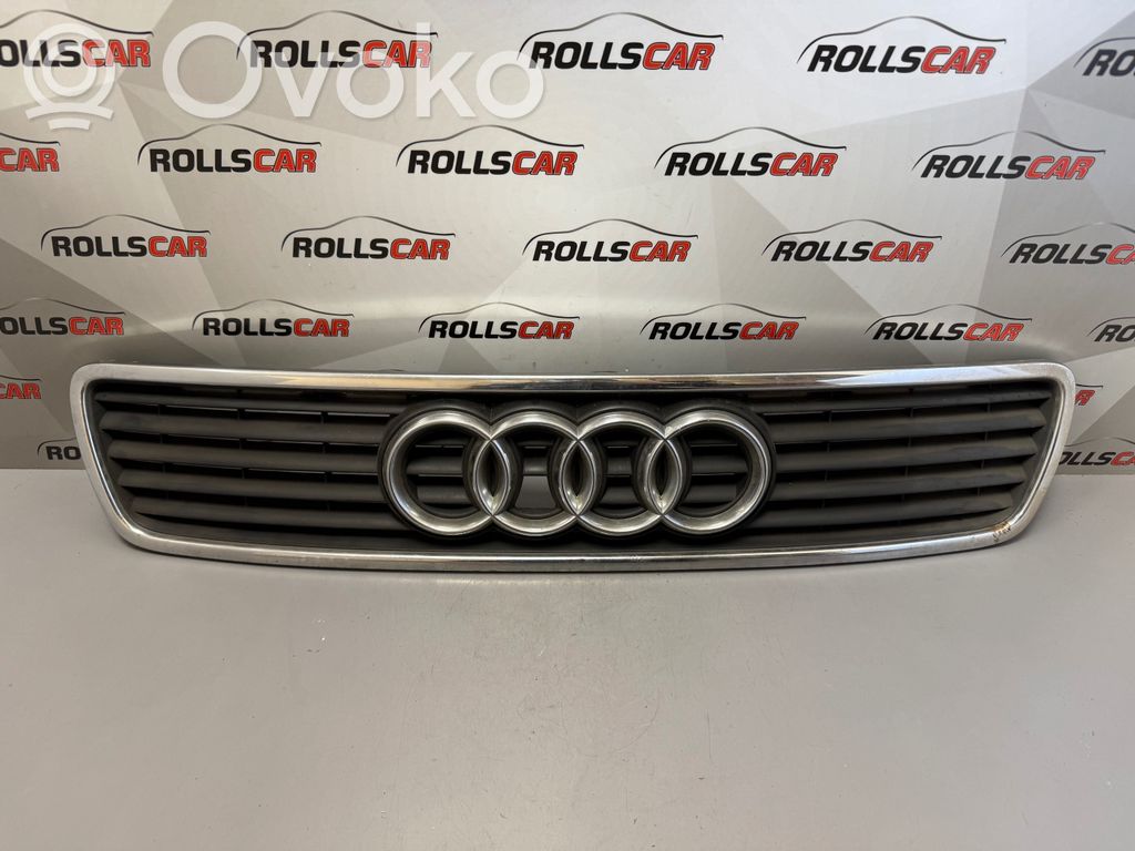 Audi A4 S4 B5 8D Etusäleikkö 