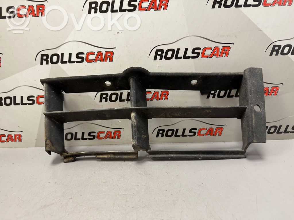 BMW 5 E39 Grille inférieure de pare-chocs avant 