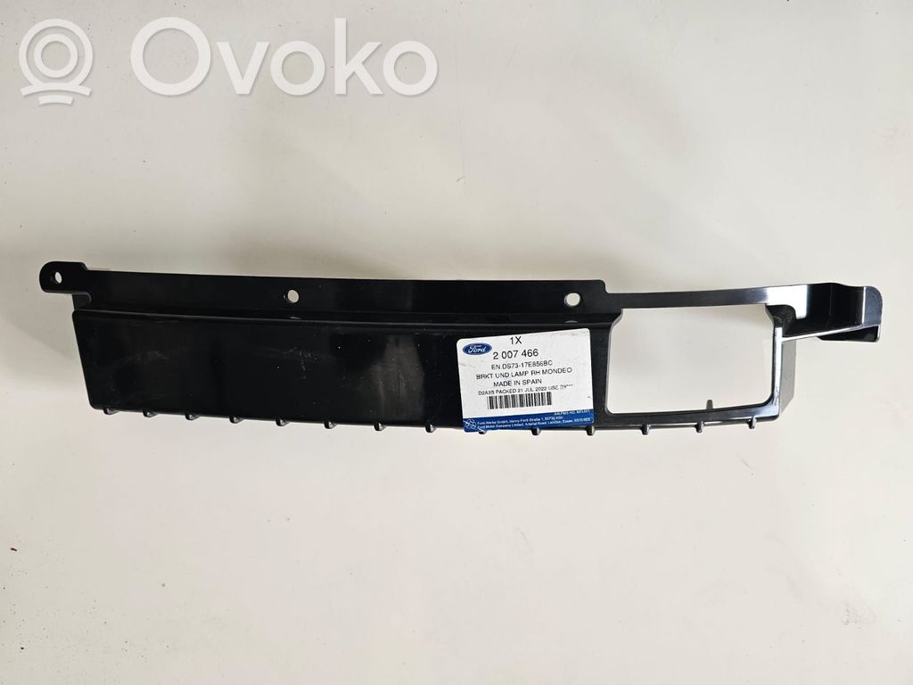 Ford Mondeo MK V Soporte de montaje del parachoques trasero 