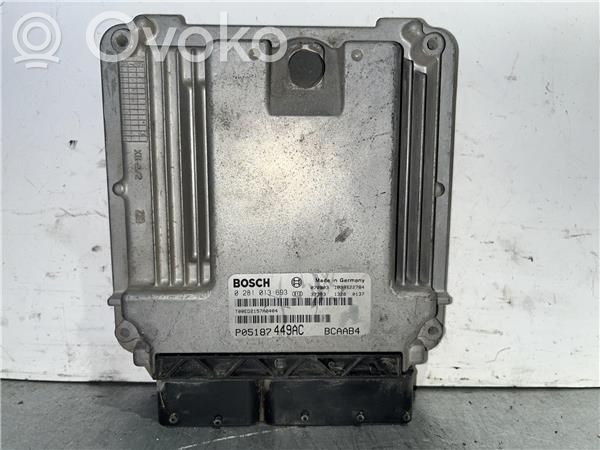 Unidad de control/módulo ECU del motor   281013693