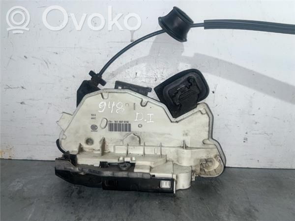 Priekšpusē slēdzene   5K1837015E