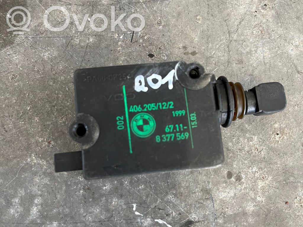 BMW 5 E39 Spynos varikliukas galinio dangčio 