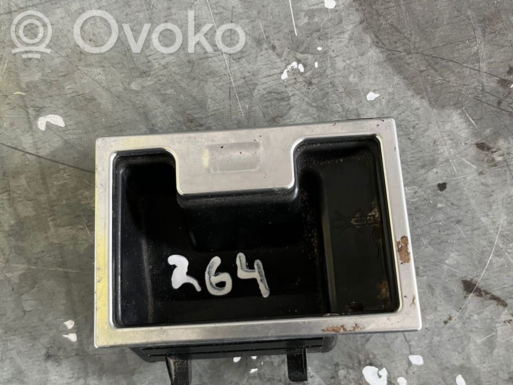 Handbrake trim   7034090,314220000,07062004,E3K89RAI10