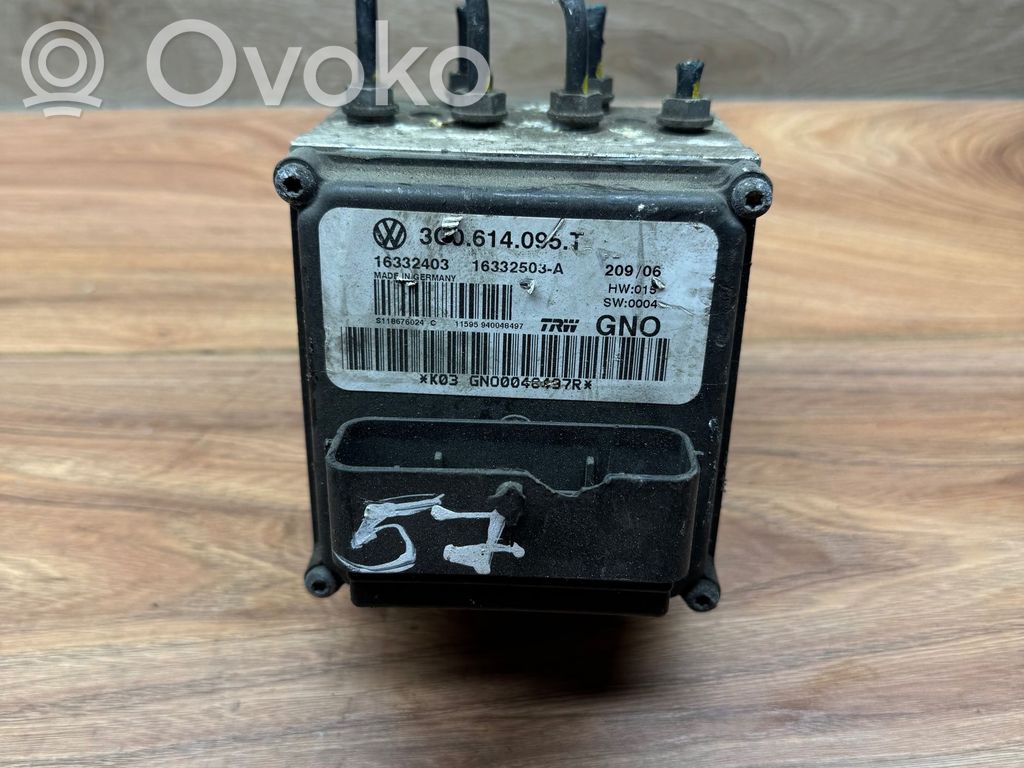 Volkswagen PASSAT B6 ABS Pump 