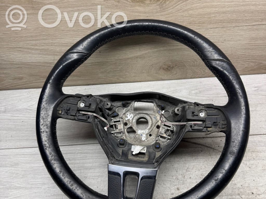 Volkswagen PASSAT B6 Ohjauspyörä 