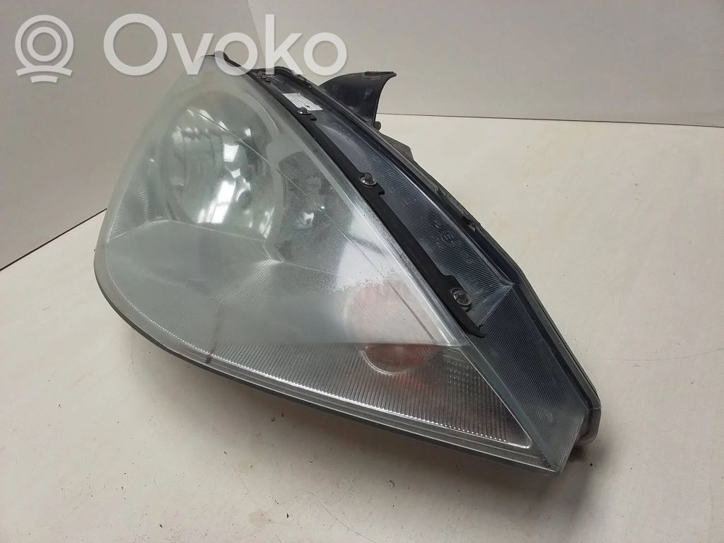 Ford Focus Phare frontale 