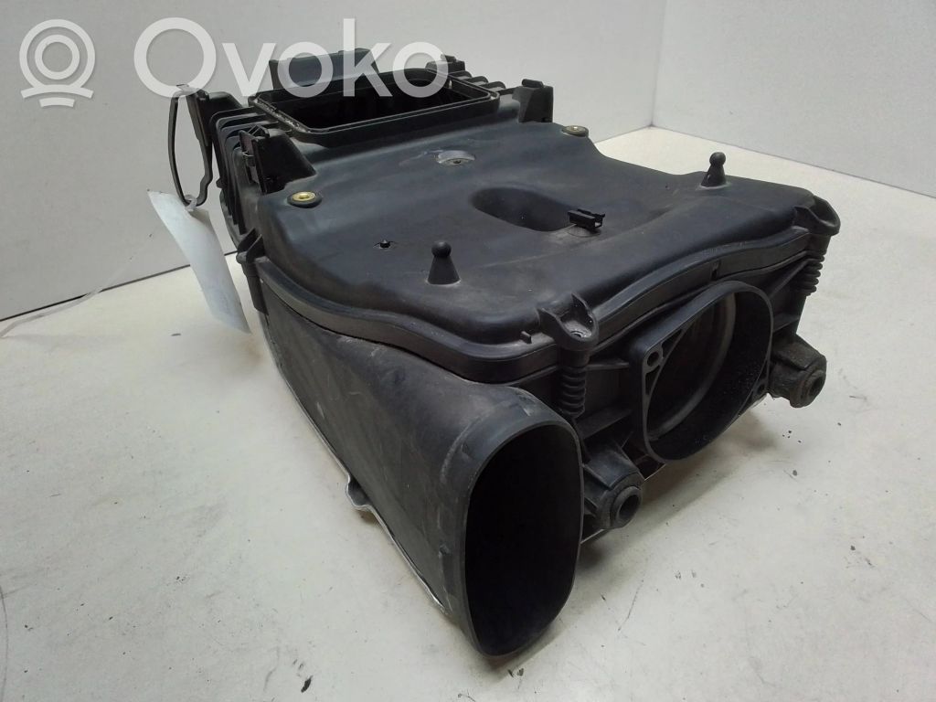 Mercedes-Benz C W204 Cutie filtru aer 