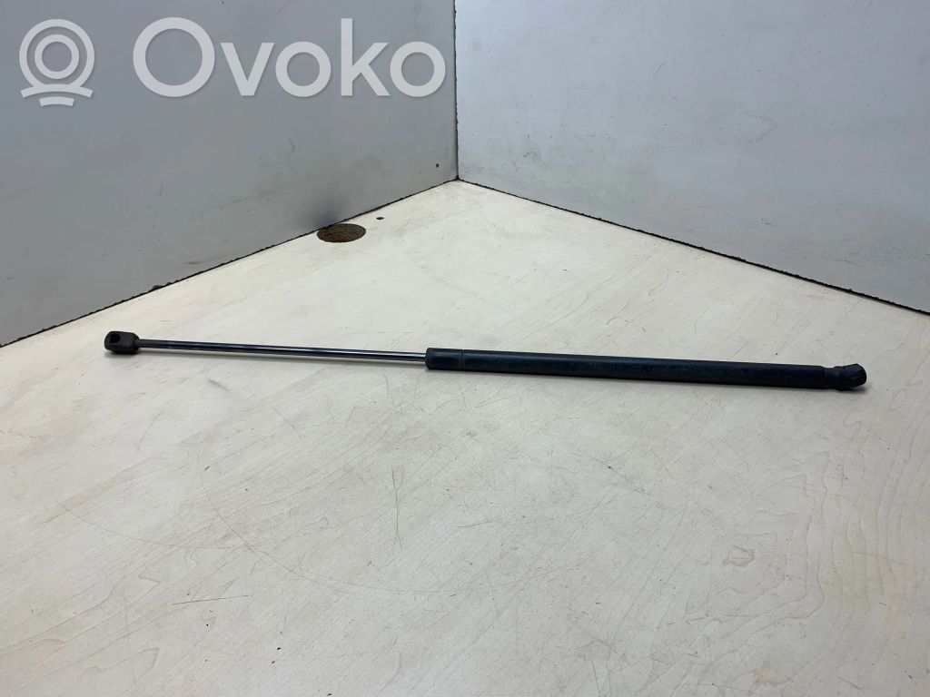 Lancia Delta III Tailgate/trunk strut/damper 