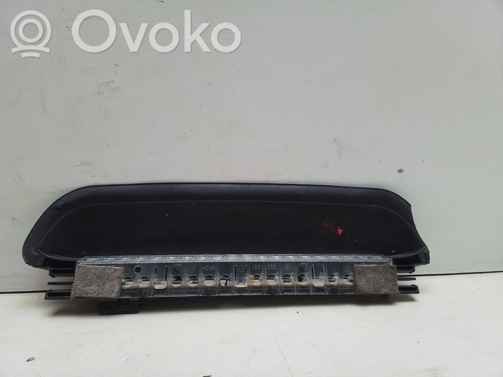 BMW 5 E60 E61 Papildomas stop žibintas 