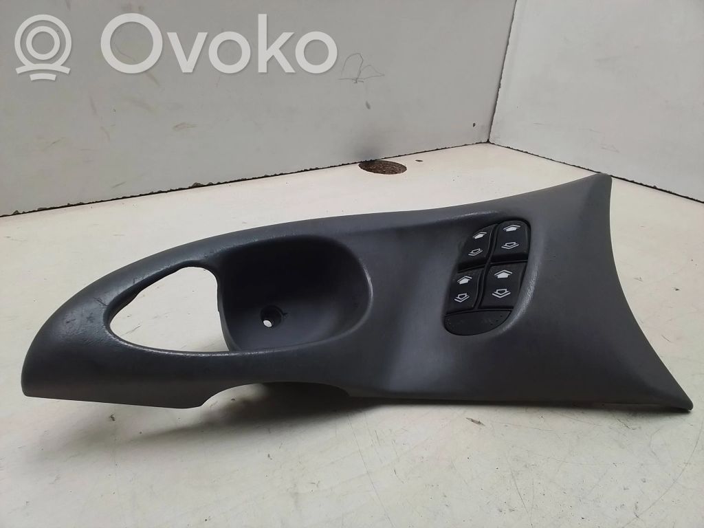 Ford Focus Electric window control switch 