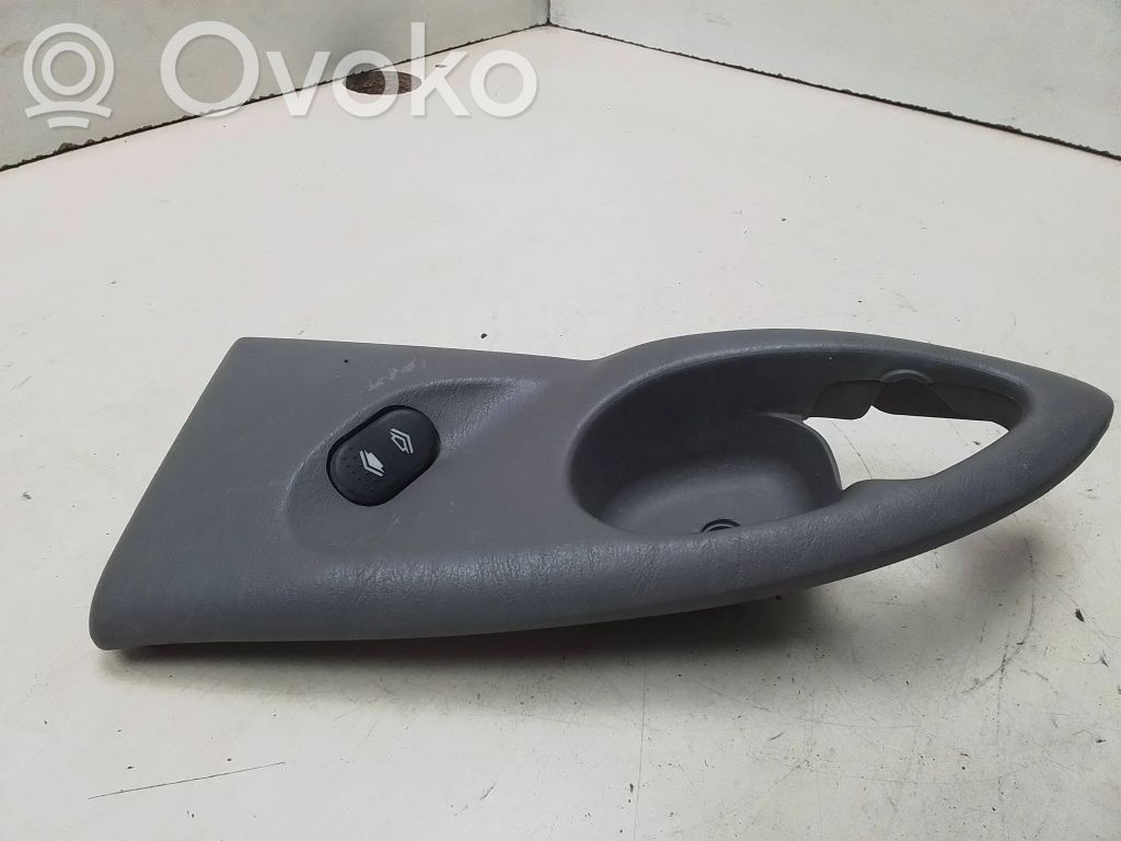 Ford Focus Elektrisko logu slēdzis 