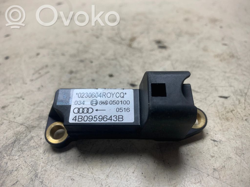 Audi A6 S6 C5 4B Czujnik uderzenia Airbag 
