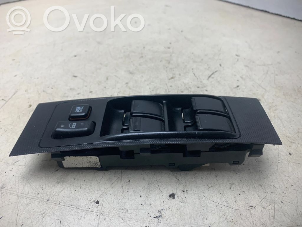Toyota Corolla Verso AR10 Ramka przycisków otwierania szyby drzwi przednich 