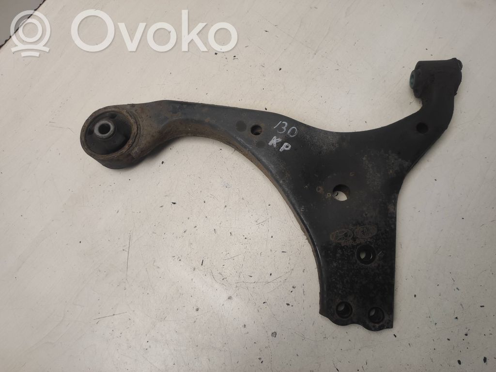 Hyundai i30 Querlenker vorne 