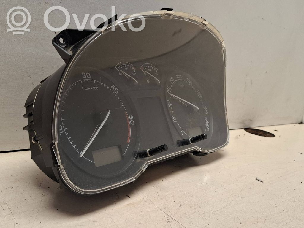 Skoda Octavia Mk2 (1Z) Speedometer (instrument cluster) 