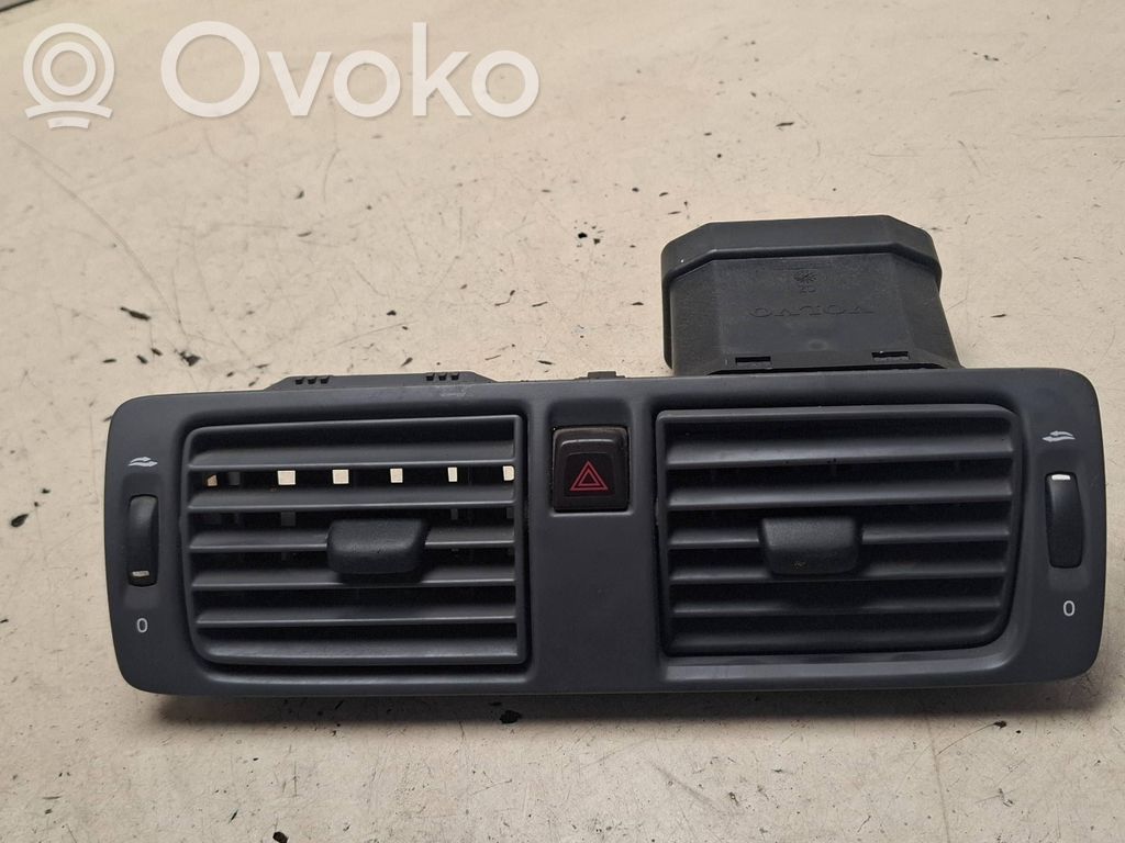 Volvo V50 Dysze / Kratki środkowego nawiewu deski rozdzielczej 