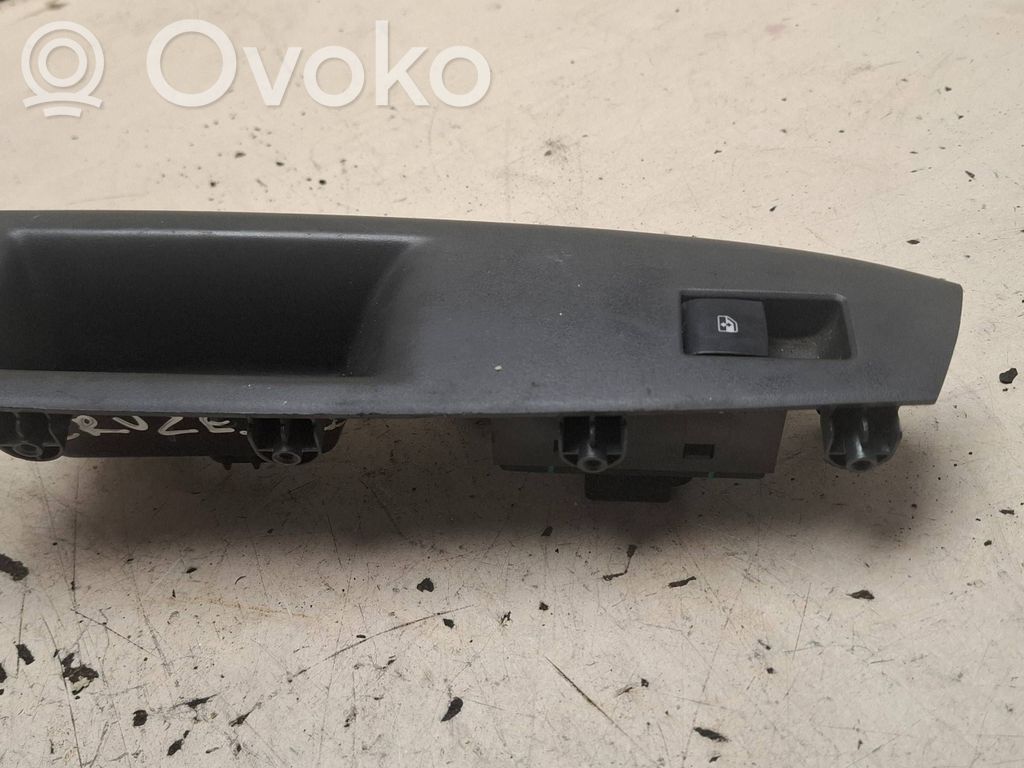 Chevrolet Cruze Electric window control switch 