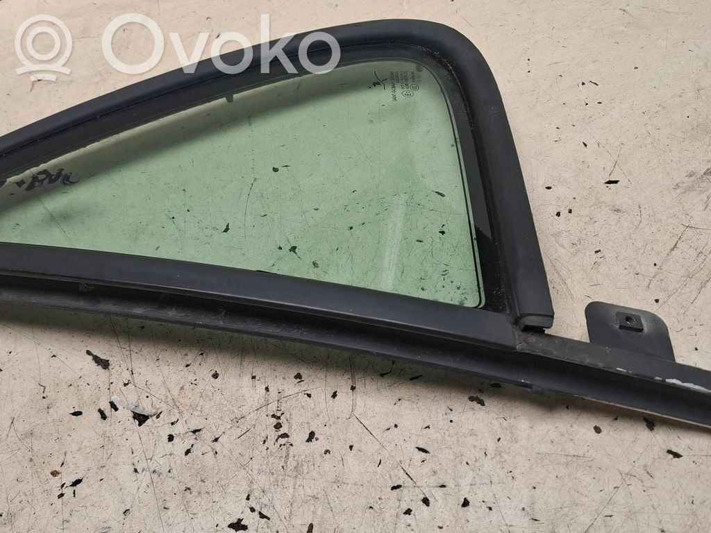 Saab 9-5 Rear vent window glass 