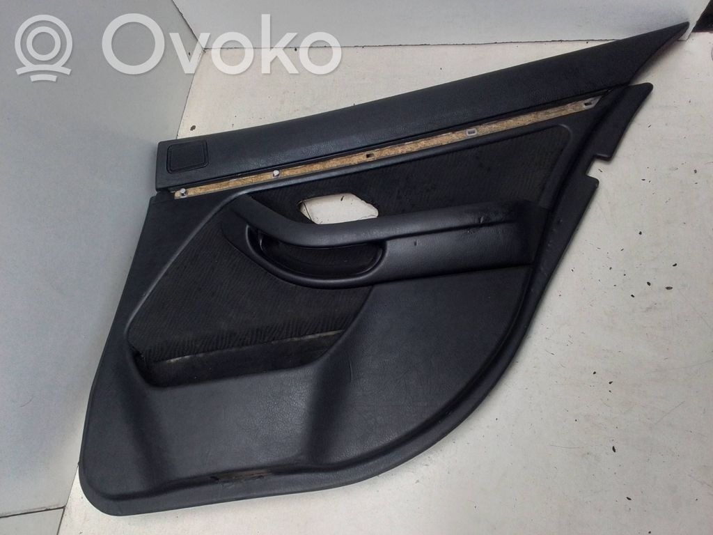 BMW 5 E39 Apšuvums aizmugurējām durvīm 