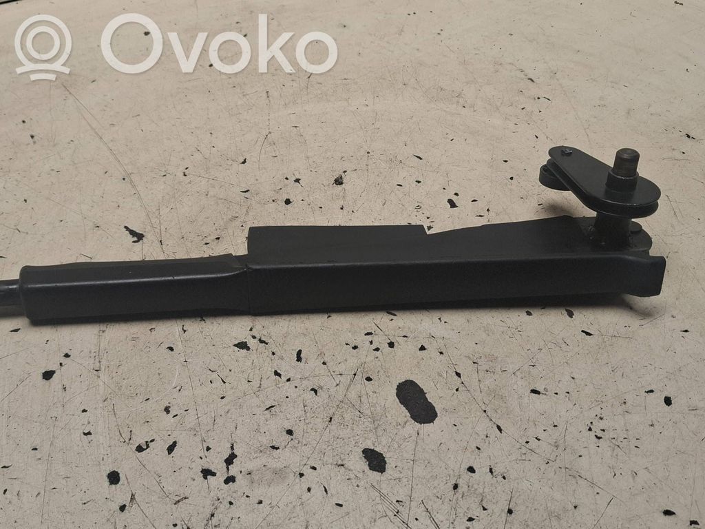 Audi 80 90 S2 B4 Dźwignia hamulca ręcznego 