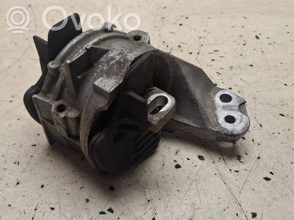 Citroen C5 Engine mount bracket 