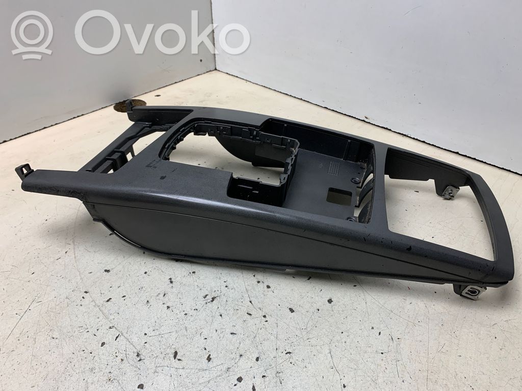 Console centrale   4F1864261,T0021886,P0103820