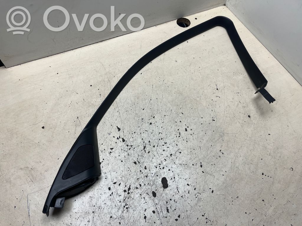 BMW 1 E81 E87 Front door glass trim molding 