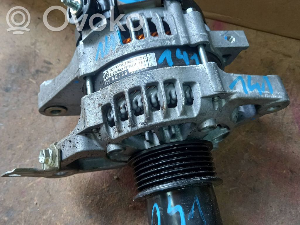 Toyota Sienna XL30 III Alternador 