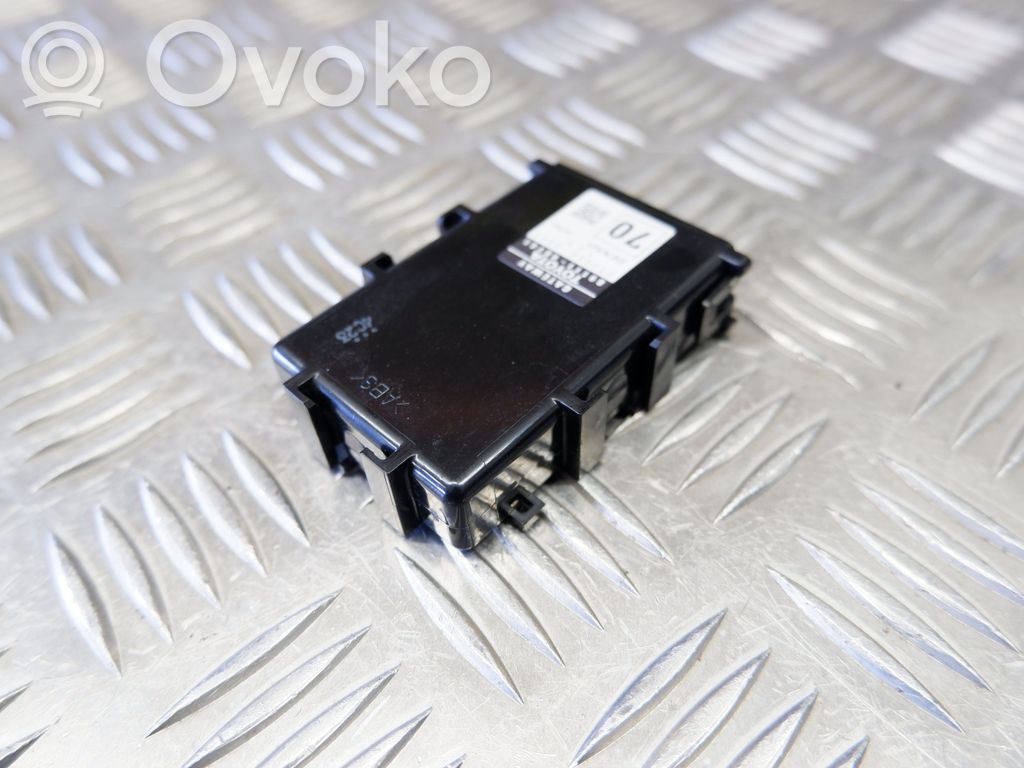 Lexus RX 450H Gateway control module 