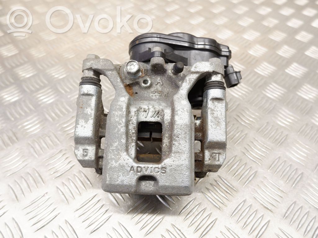 Toyota RAV 4 (XA50) Задний суппорт 