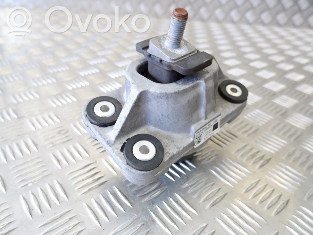 Land Rover Range Rover Sport L494 Engine mount bracket 
