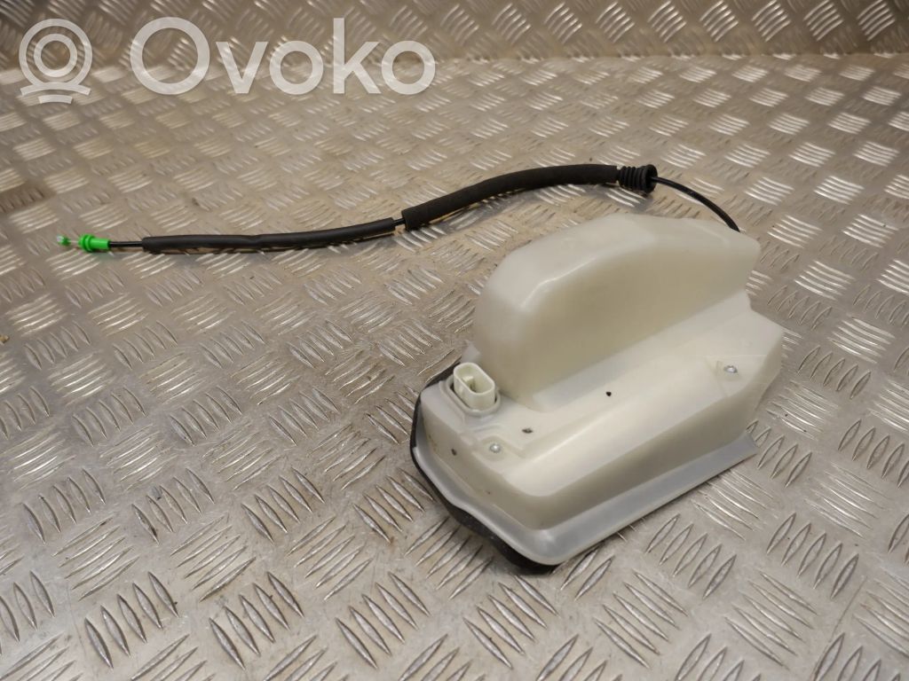 Priekšpusē slēdzene   150067399A,150067399A