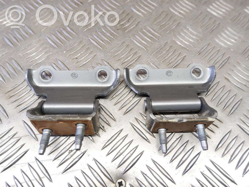 Lexus NX Tailgate/trunk/boot hinge 