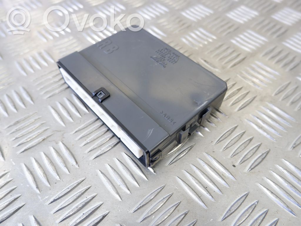 Lexus LS 460 - 600H Door control unit/module 