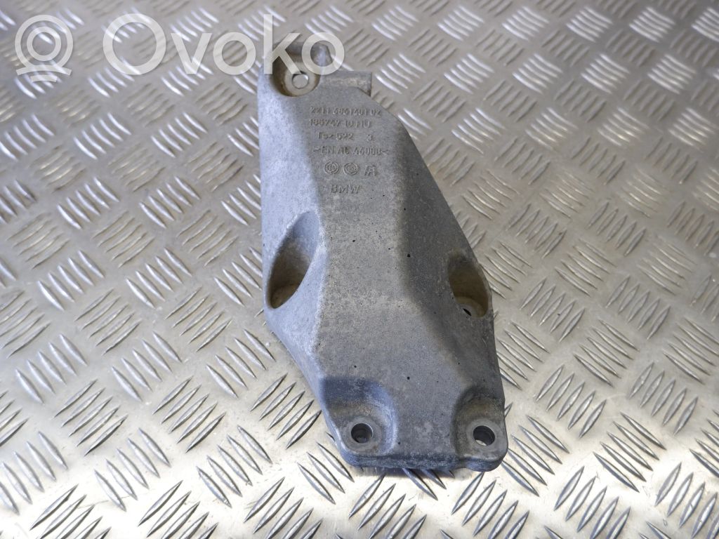 Engine mounting bracket   6861401,6861401