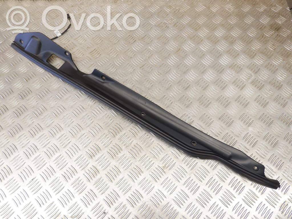 Tesla Model S Tailgate sensor 