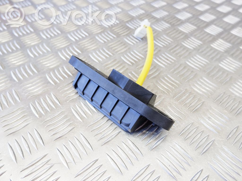 Mitsubishi Outlander Tailgate opening switch 